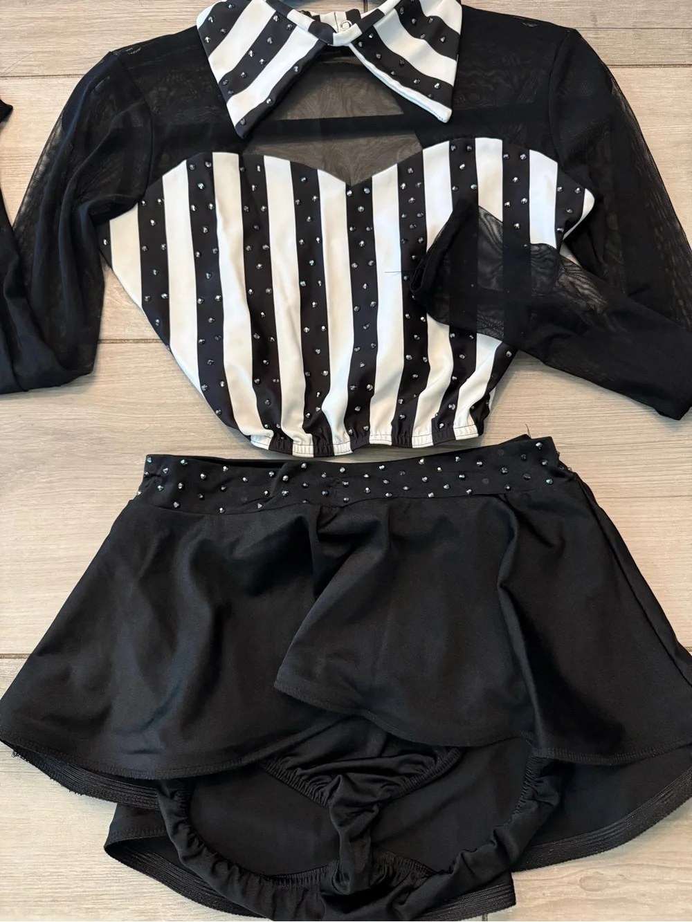 N/A stylish black